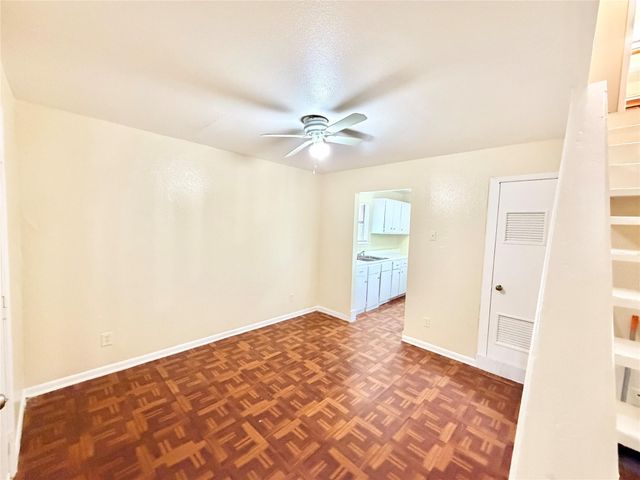 6257 Manor RD B, Austin, TX 78723