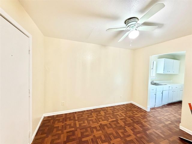 6257 Manor RD B, Austin, TX 78723