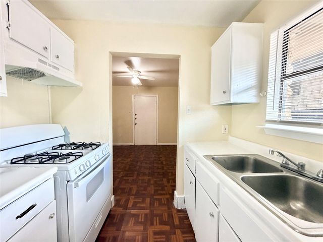 6257 Manor RD B, Austin, TX 78723