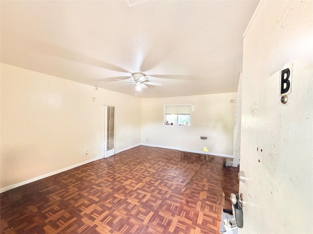 6257 Manor RD B, Austin, TX 78723