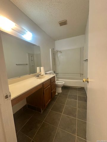 8719 Port Of Call, San Antonio, TX 78242