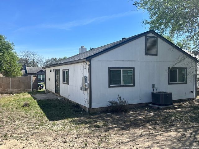 8719 Port Of Call, San Antonio, TX 78242