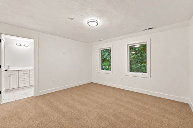 164 Main Street C, Westford, MA 01886