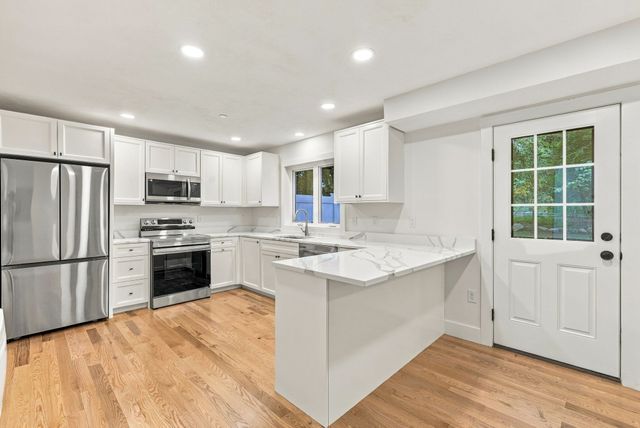 164 Main Street C, Westford, MA 01886