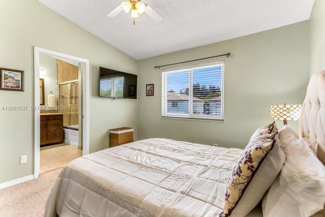 20822 NW 2nd Street, Pembroke Pines, FL 33029
