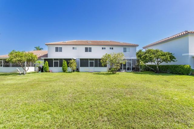 20822 NW 2nd Street, Pembroke Pines, FL 33029