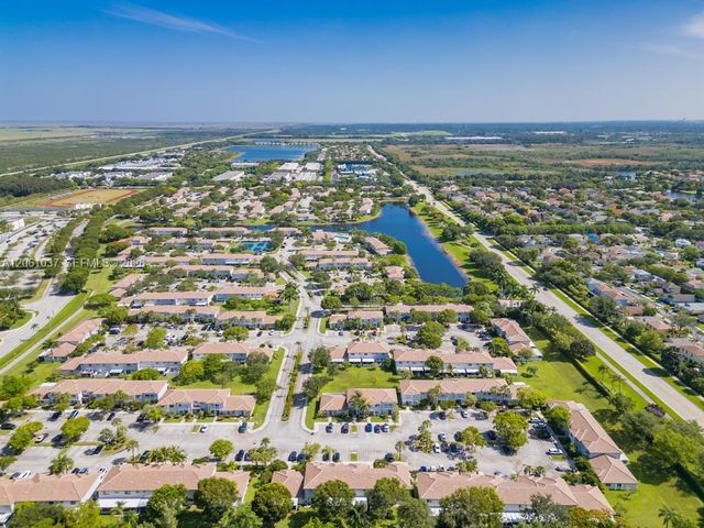20822 NW 2nd Street, Pembroke Pines, FL 33029