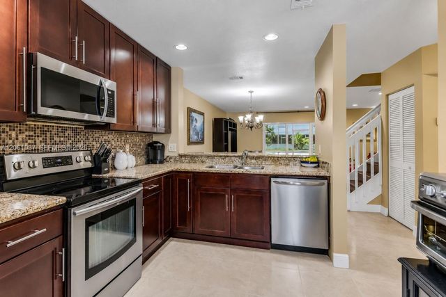 20822 NW 2nd Street, Pembroke Pines, FL 33029
