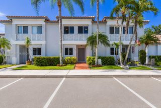 20822 NW 2nd Street, Pembroke Pines, FL 33029