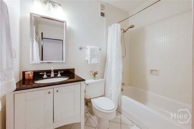 247 E Washington Street 504, Athens, GA 30606