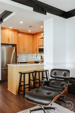 247 E Washington Street 504, Athens, GA 30606