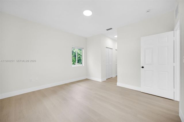 6940 NW 5th Pl, Miami, FL 33150