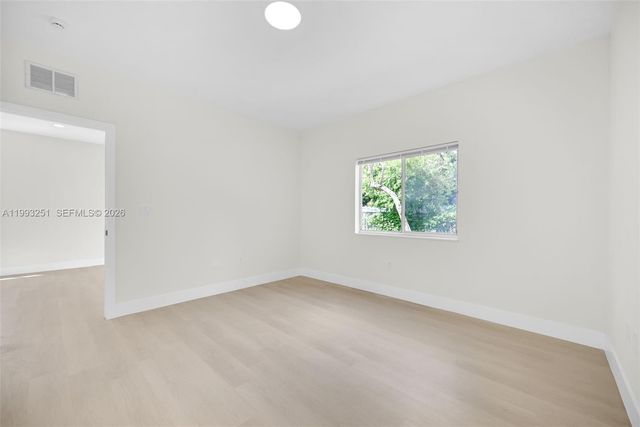 6940 NW 5th Pl, Miami, FL 33150