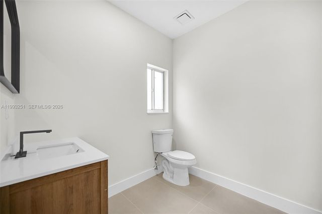 6940 NW 5th Pl, Miami, FL 33150