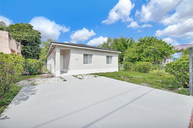 6940 NW 5th Pl, Miami, FL 33150