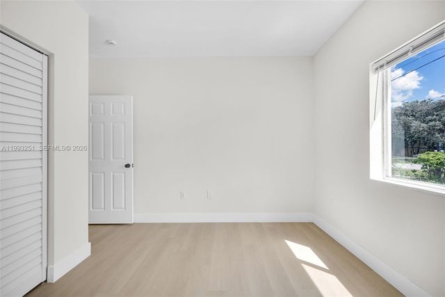 6940 NW 5th Pl, Miami, FL 33150