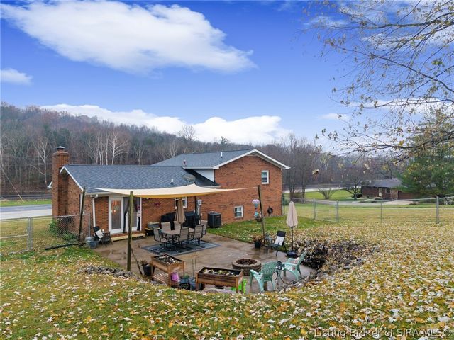 6075 Highway 335 NE, New Salisbury, IN 47114