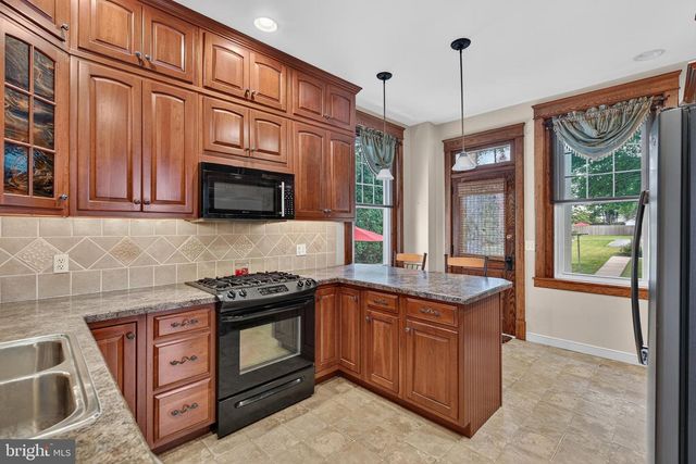 30 W BRANDT BLVD, Salunga, PA 17538