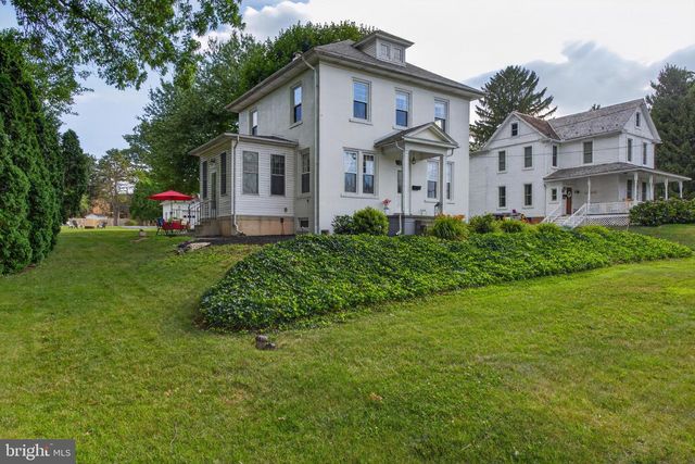 30 W BRANDT BLVD, Salunga, PA 17538