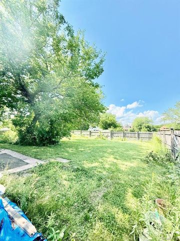 9129 Fischer Street, Detroit, MI 48213