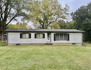 763 W 900 S, Hebron, IN 46341