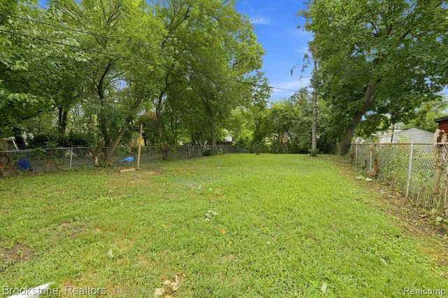 9600 Braile Street, Detroit, MI 48228
