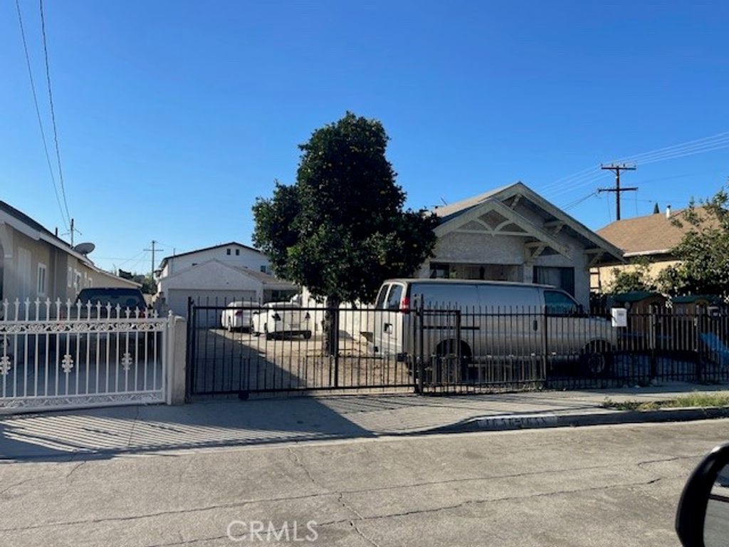 1656 16581 E 61st, Los Angeles, CA 90001