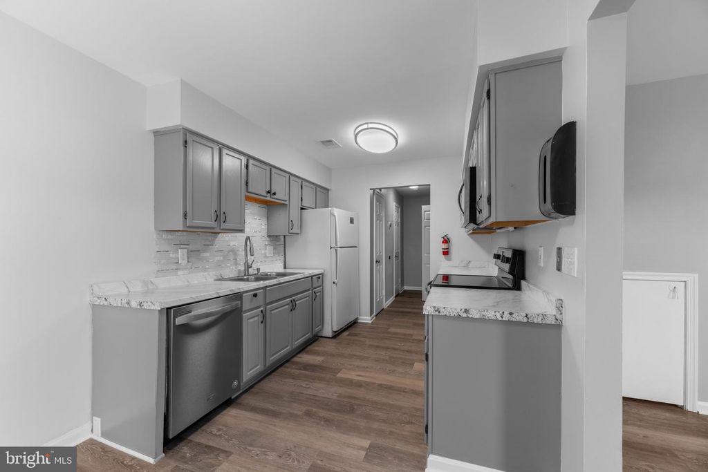 Image 11 of property listing at 9302 PLAYER DR #155, Laurel, MD 20708