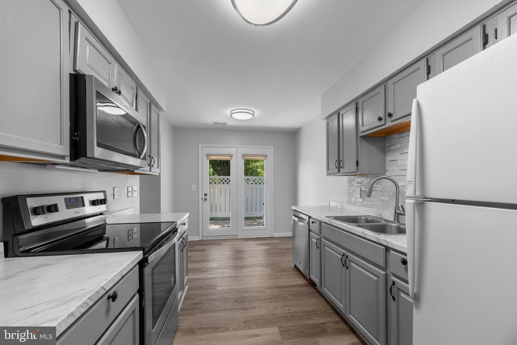 Image 14 of property listing at 9302 PLAYER DR #155, Laurel, MD 20708