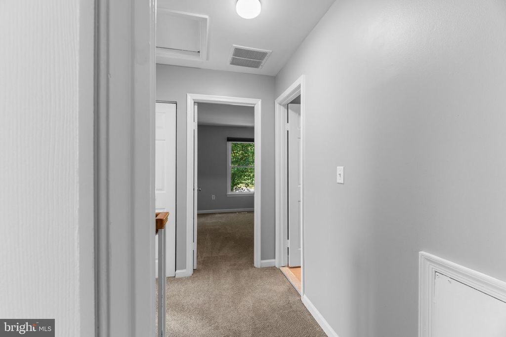Image 20 of property listing at 9302 PLAYER DR #155, Laurel, MD 20708