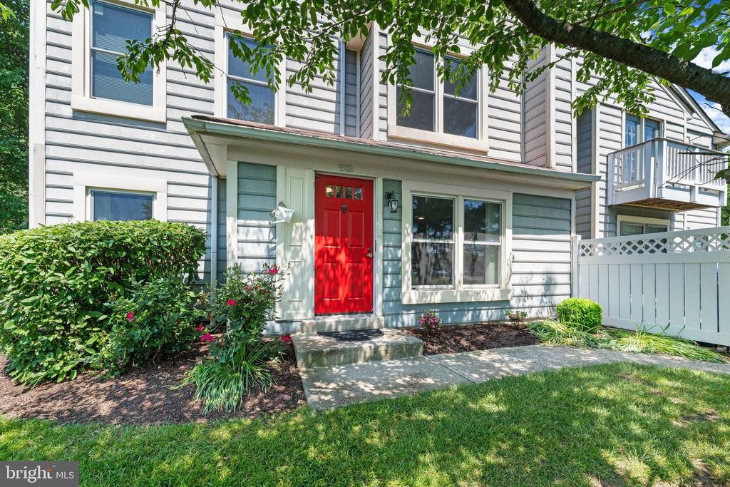 Image 3 of property listing at 9302 PLAYER DR #155, Laurel, MD 20708