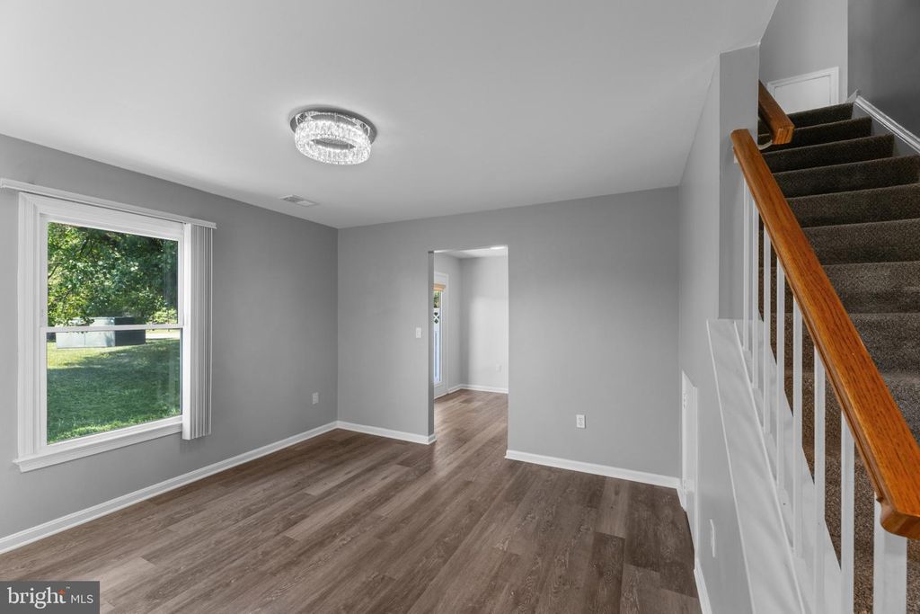 Image 9 of property listing at 9302 PLAYER DR #155, Laurel, MD 20708