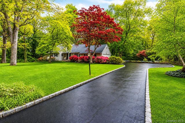14 Bunkerhill Drive, Huntington, NY 11743