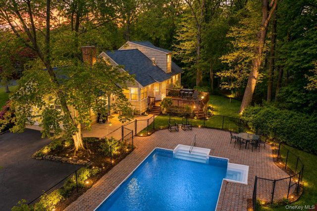 14 Bunkerhill Drive, Huntington, NY 11743
