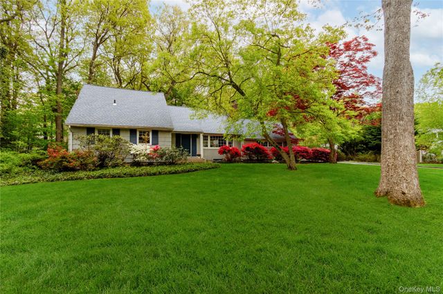 14 Bunkerhill Drive, Huntington, NY 11743