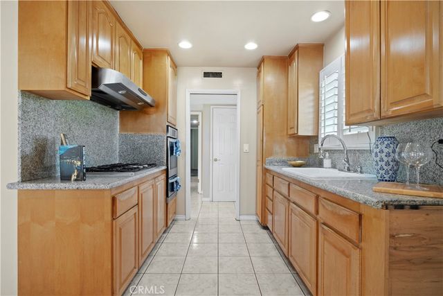 1428 S farber Avenue, Glendora, CA 91740