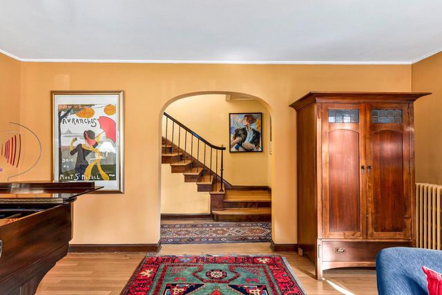 3467 N Frederick AVENUE, Milwaukee, WI 53211