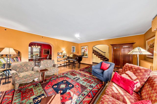 3467 N Frederick AVENUE, Milwaukee, WI 53211