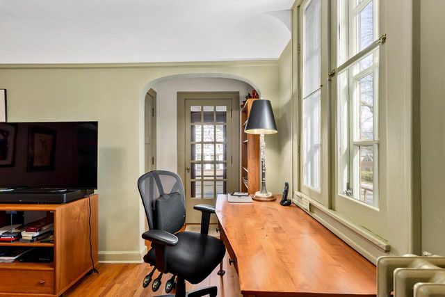 3467 N Frederick AVENUE, Milwaukee, WI 53211