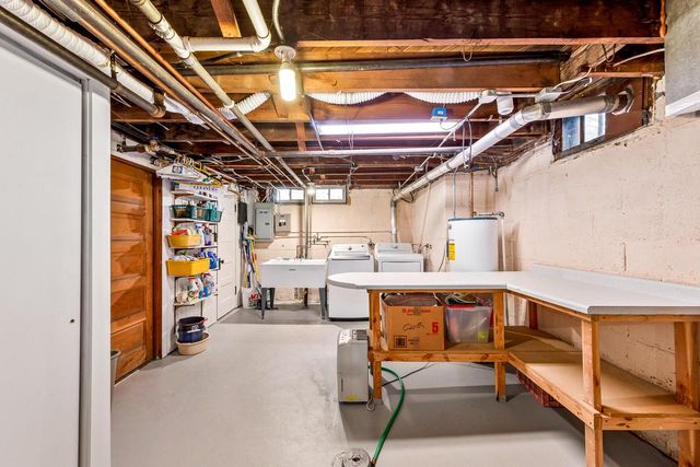 3467 N Frederick AVENUE, Milwaukee, WI 53211