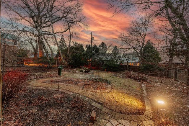 3467 N Frederick AVENUE, Milwaukee, WI 53211