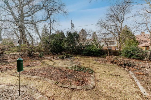 3467 N Frederick AVENUE, Milwaukee, WI 53211