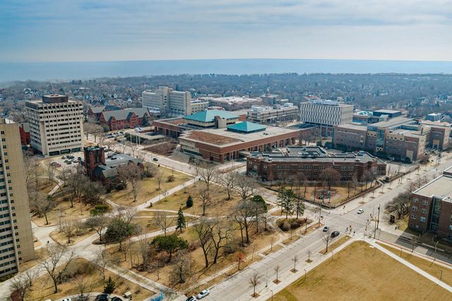 3467 N Frederick AVENUE, Milwaukee, WI 53211