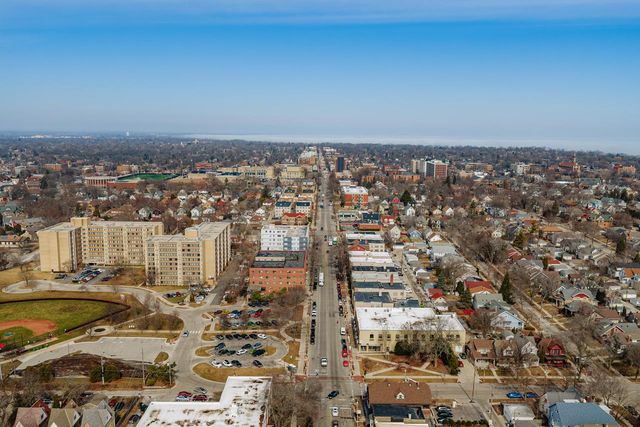 3467 N Frederick AVENUE, Milwaukee, WI 53211