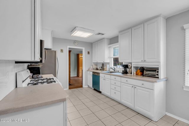 40 Asbury Avenue, Oceanport, NJ 07757