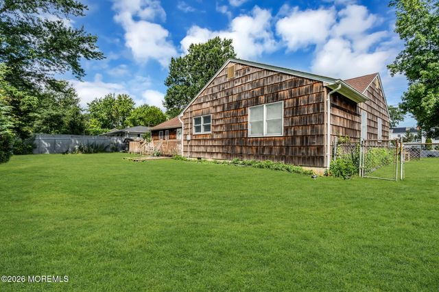40 Asbury Avenue, Oceanport, NJ 07757