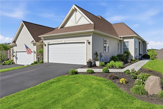 1077 Chapelhill Drive, Victor, NY 14546