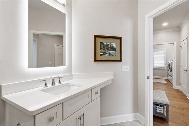 1077 Chapelhill Drive, Victor, NY 14546