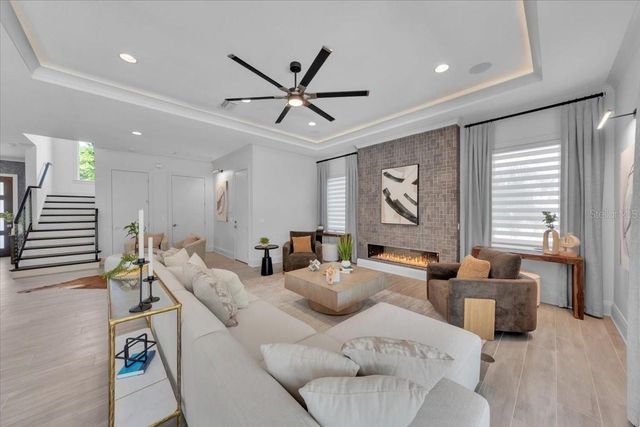 419 BAYVIEW DRIVE NE, St Petersburg, FL 33704