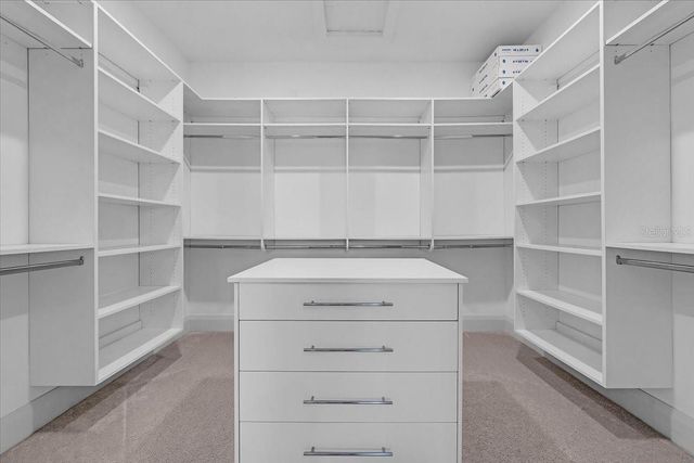 419 BAYVIEW DRIVE NE, St Petersburg, FL 33704